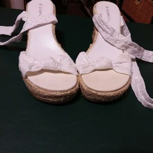 Women's white eyelet dress wedge shoe size 11